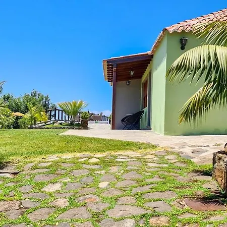 Arriba Casa de Campo Arecida